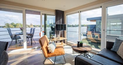 Hausboot in den Niederlanden am Ferienpark
