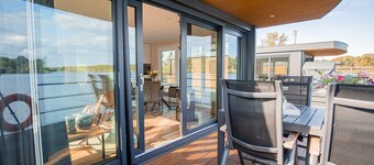 Houseboat in Netherlands near Holiday Park