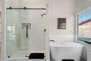 Hair dryer, towels - Heated Pool | Kierland Home Resort | 3bed/2.5bath (Scottsdale)