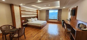 Premium Room | Free WiFi - Piyush Residency (Kumharsain)