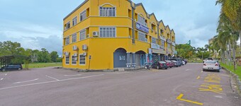 OYO 90672 De Paradise Turtle Hotel