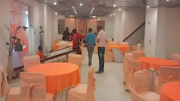 Daily buffet breakfast (INR 300 per person)