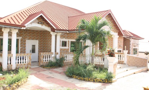 The property is located at Kumasi,  near Asoufua Kokoben Barrie.  Near Barekesse
