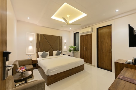 Deluxe Room. Avalon Palms Agra