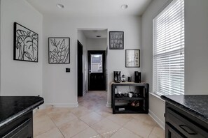 Interior - Sweet Stay Near Savannah | 3BR Home (Pooler)