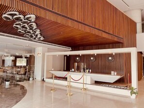 Lobby - Apollo Dimora Calicut (Kozhikode)