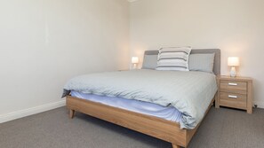 2 bedrooms, WiFi, bed sheets