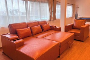 Family Penthouse - The Lodge Pattaya (Pattaya)