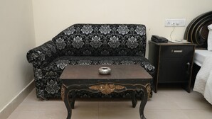 Unclassified image, 5 of 46, button - Hotel Silver Arc (New Delhi)