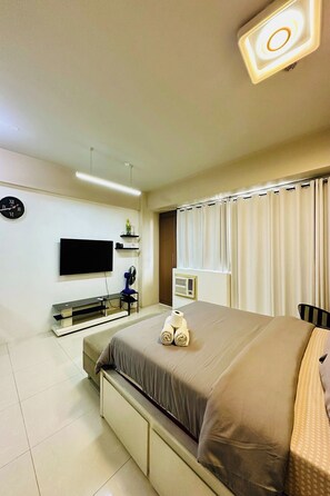 Desk, free WiFi, bed sheets - Del'S Condotel across NAIA Terminal 3 (Pasay)