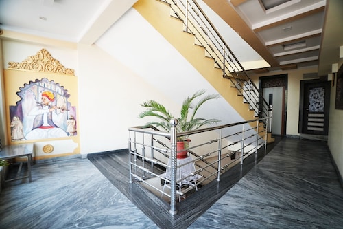 Hotel Kingdom Palace