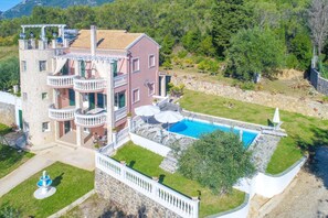 Huvila | 4 makuuhuonetta