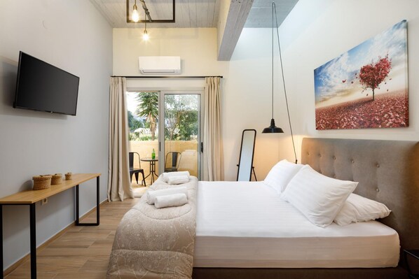 Apartment | 1 bedroom, iron/ironing board, WiFi - Senses Suite Ena in Dassia (Corfu)