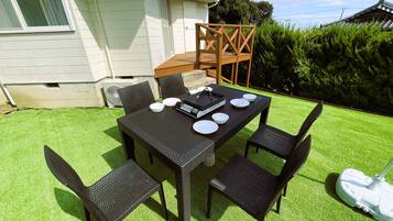 Basic Villa | Terrace/patio