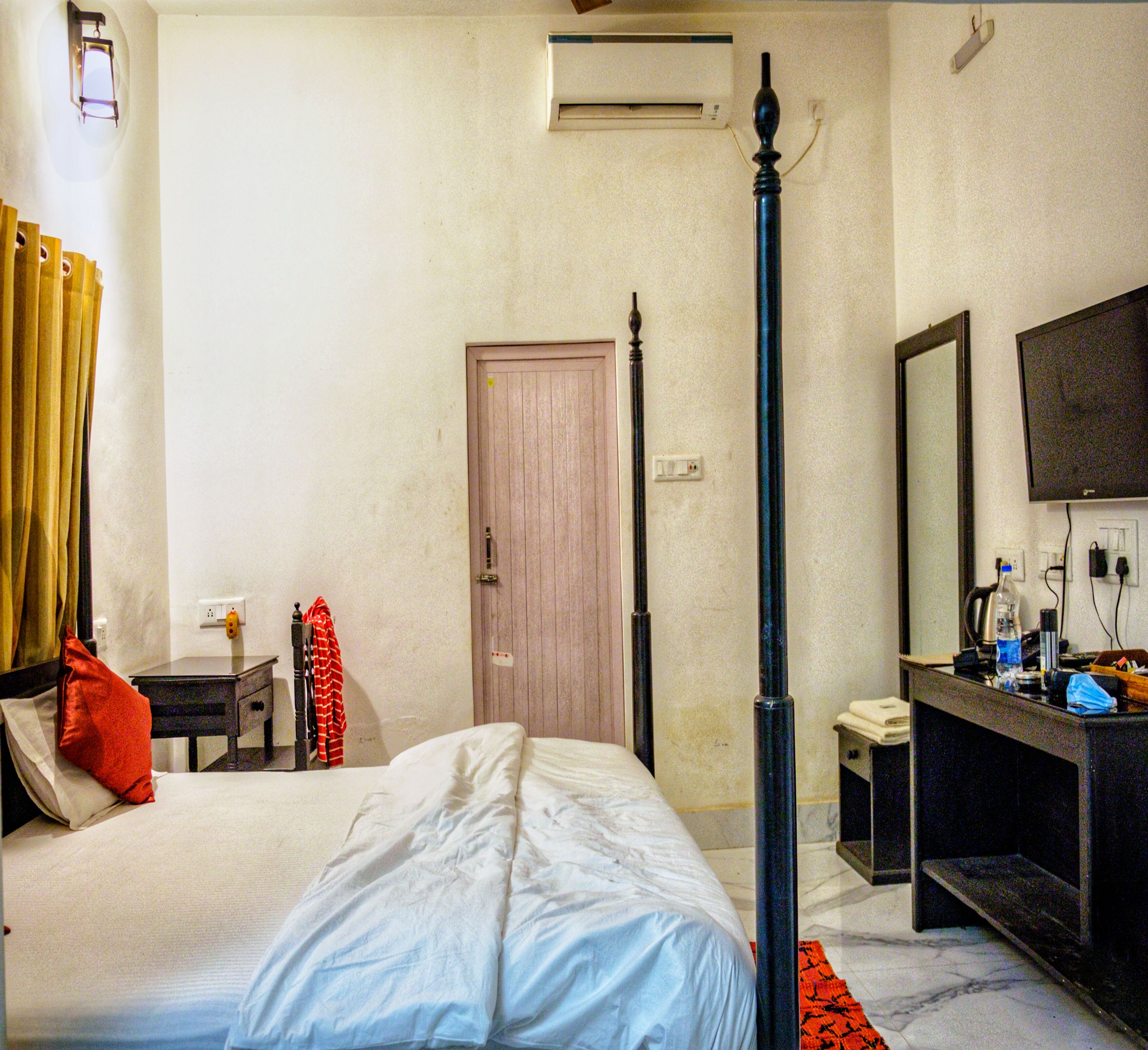 免费 WiFi、床单