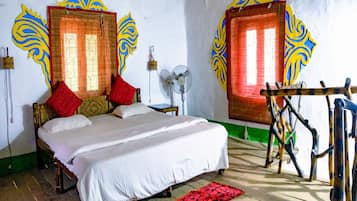 Free WiFi, bed sheets