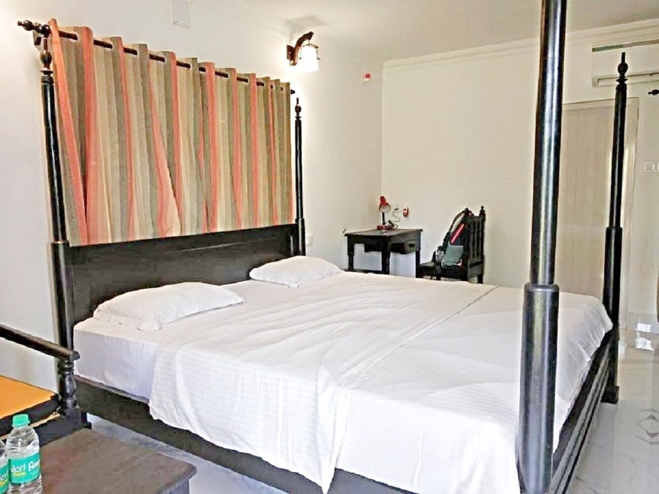 Habitació doble clàssica | Wifi gratuïta i roba de llit 