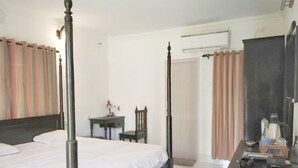 Free WiFi, bed sheets - Raktokorobi Karugram - Escape to Green Stay with Soul (Bolpur)