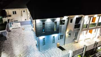 Fasade – kveld/natt