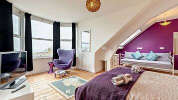 4 bedrooms, iron/ironing board, travel crib, free WiFi