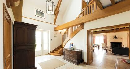 Spacious house, private pool, 10 to 15 p.