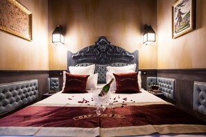 2 bedrooms, in-room safe, WiFi, bed sheets