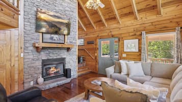 Älytelevisio, takka, pöytäjalkapallopöytä