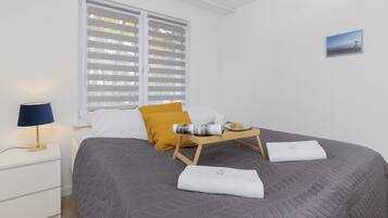 1 habitación, tabla de planchar con plancha, wifi y ropa de cama