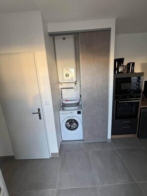 Interior - "Chez Céline et Frédéric" : house n°2 / T2 37m2 (Rochefort)