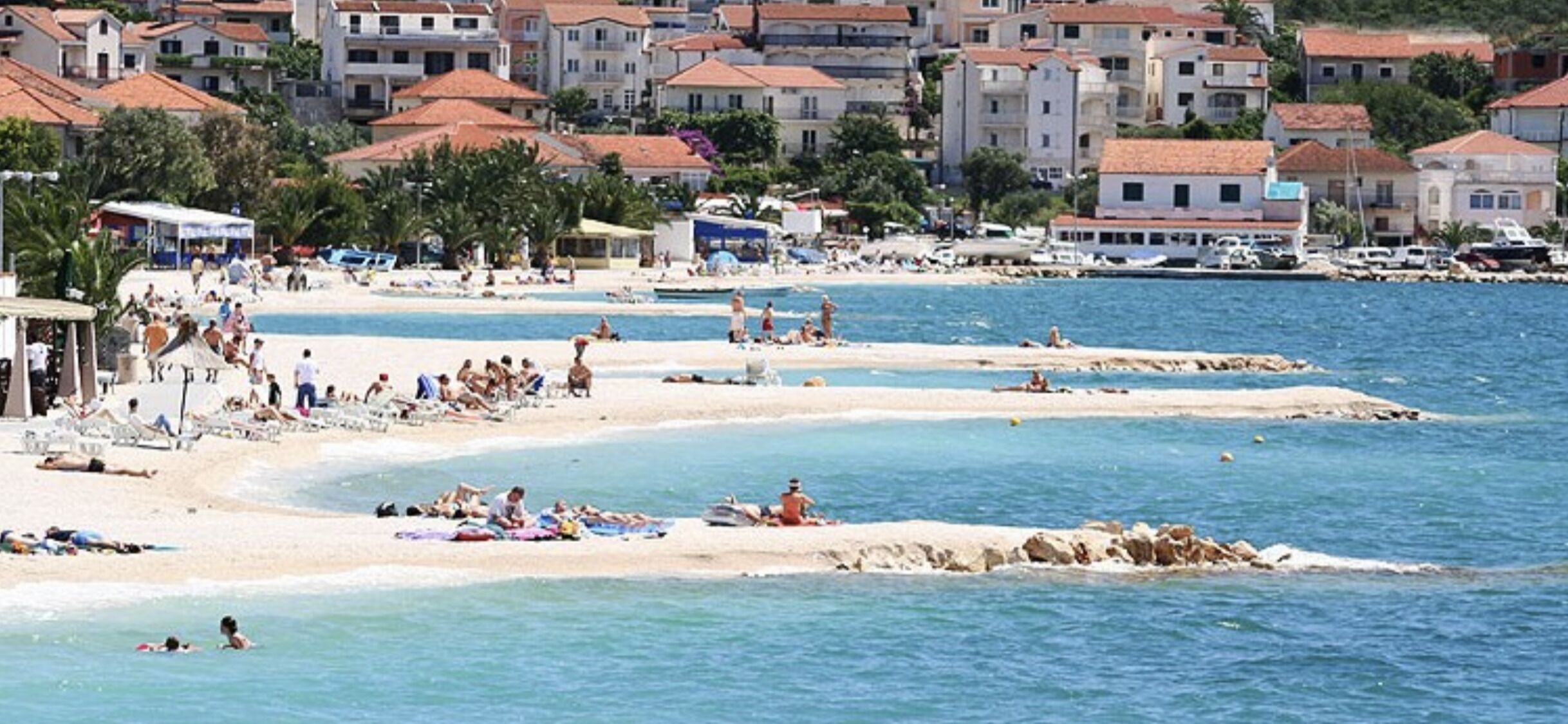 Beach nearby, sun loungers
