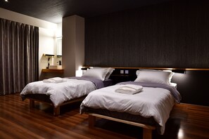 Tallelokero huoneessa, ilmainen Wi-Fi, vuodevaatteet