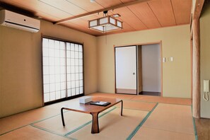 Familien-Vierbettzimmer | Zimmersafe, kostenloses WLAN, Bettwäsche