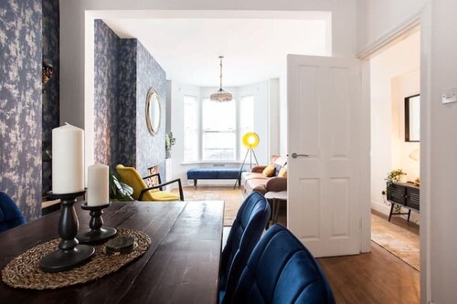 Luxurious 4-Bed Townhouse in the Heart of Belfast