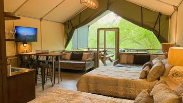 Standard Cabin | Premium bedding, free WiFi, bed sheets