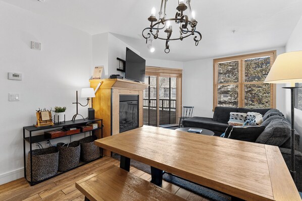 Flat-screen TV, fireplace