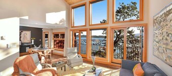 Salishan Tree House Suite