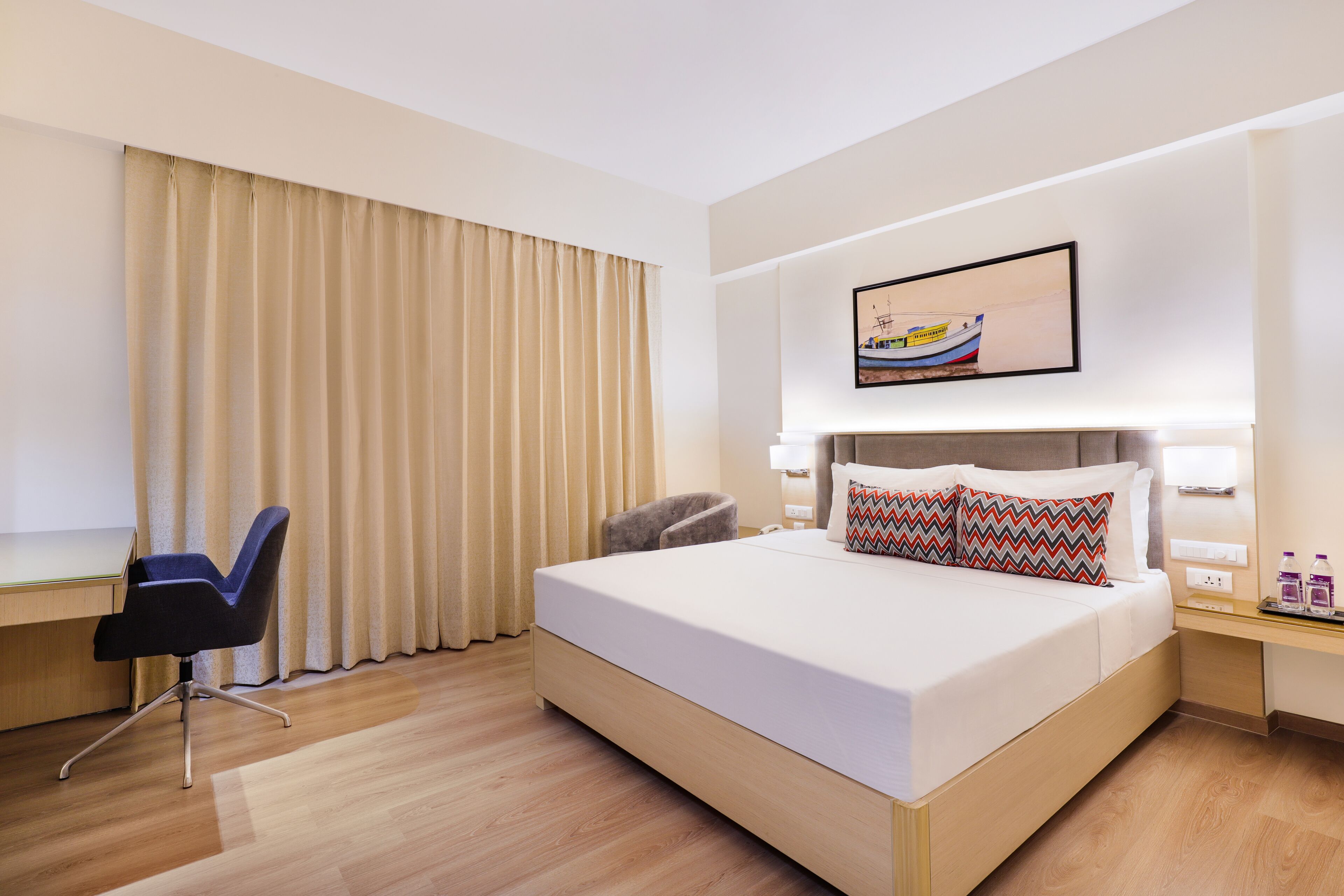 deluxe double room | rollaway beds, bed sheets