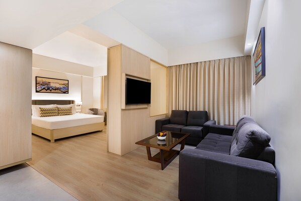 Suite | Rollaway beds, bed sheets