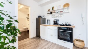 Suite – classic | Eget kjøkken | Espressomaskin, kaffetrakter/tekoker, kjøleskap og mikrobølgeovn