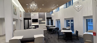 La Quinta by Wyndham Chicago O'Hare Airport