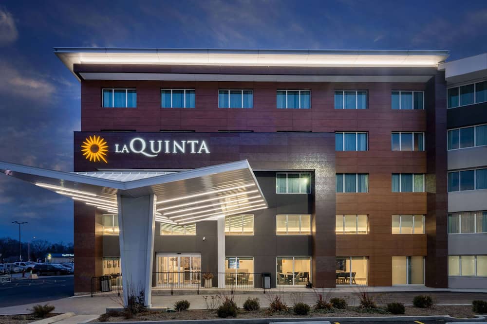 La Quinta by Wyndham Chicago O'Hare Airport
