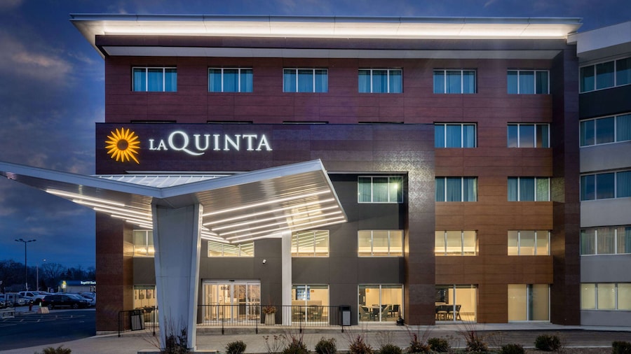 La Quinta by Wyndham Chicago O'Hare Airport