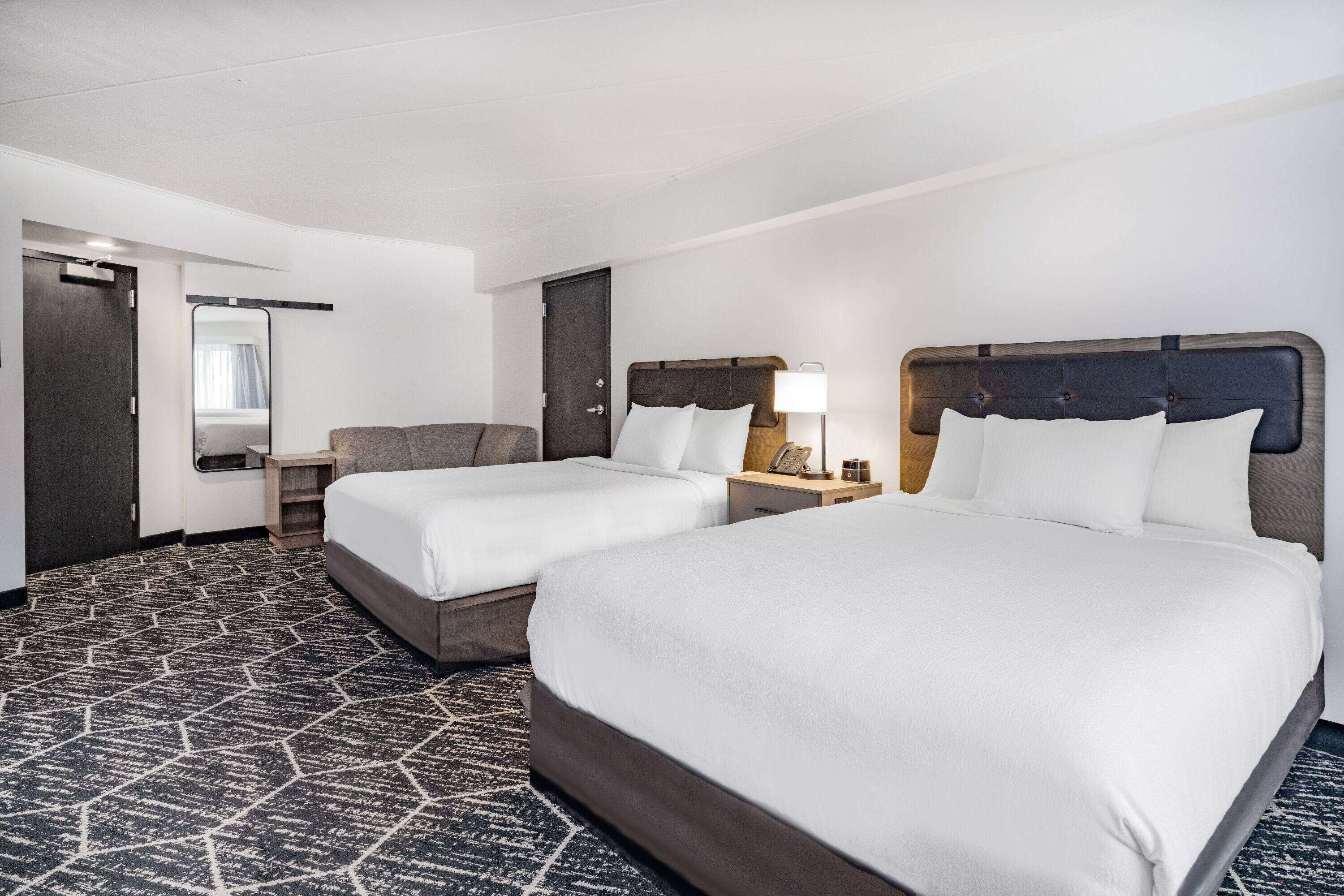 business room, 2 queen beds, accessible, non smoking (mobility, bathtub w/grab bars) | 1 bedroom, desk, iron/ironing board, free wifi