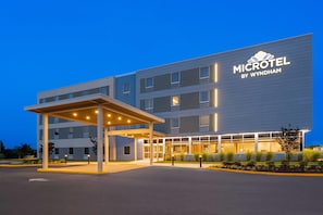 Exterior - Microtel Inn & Suites By Wyndham Rehoboth Beach (Rehoboth Beach)