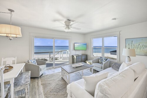 Gulf Views! 2 Adult Bikes! Steps to the Beach!
