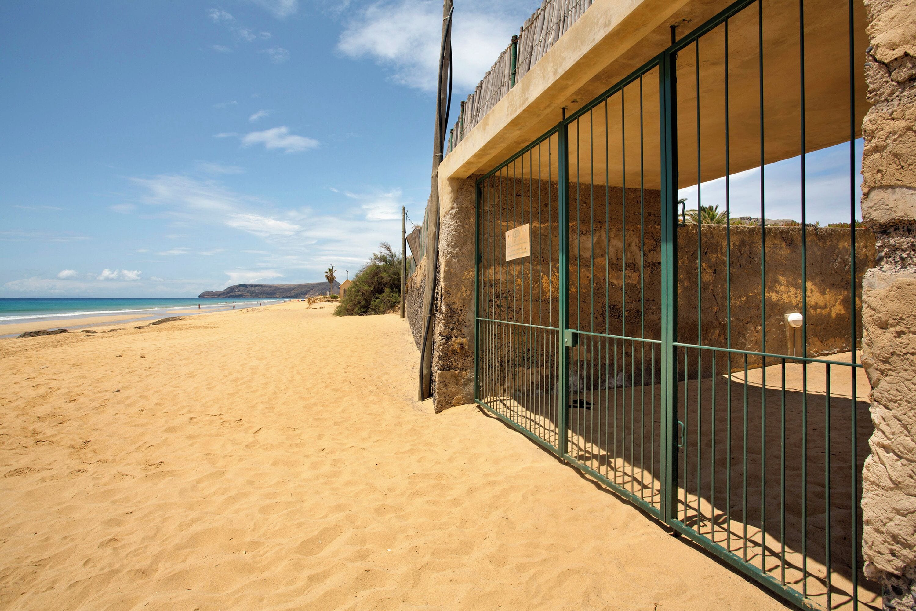 بالقرب من الشاطئ