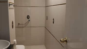 Family Quadruple Room | Bathroom | Slippers