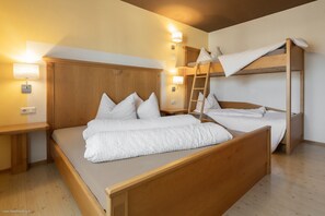 1 chambre, Wi-Fi gratuit, draps fournis