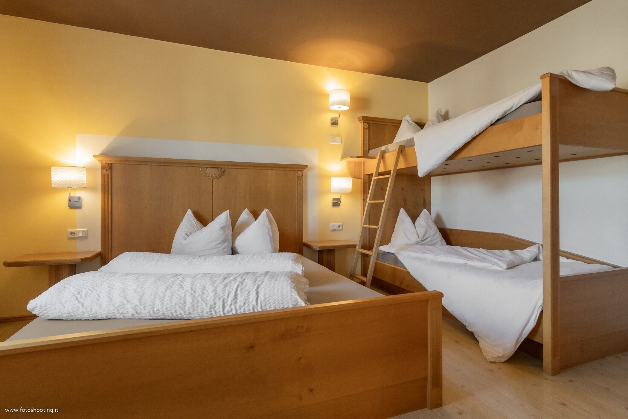 1 camera, Wi-Fi gratuito, lenzuola