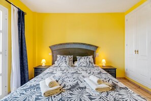 1 quarto, Wi-Fi de cortesia, roupa de cama